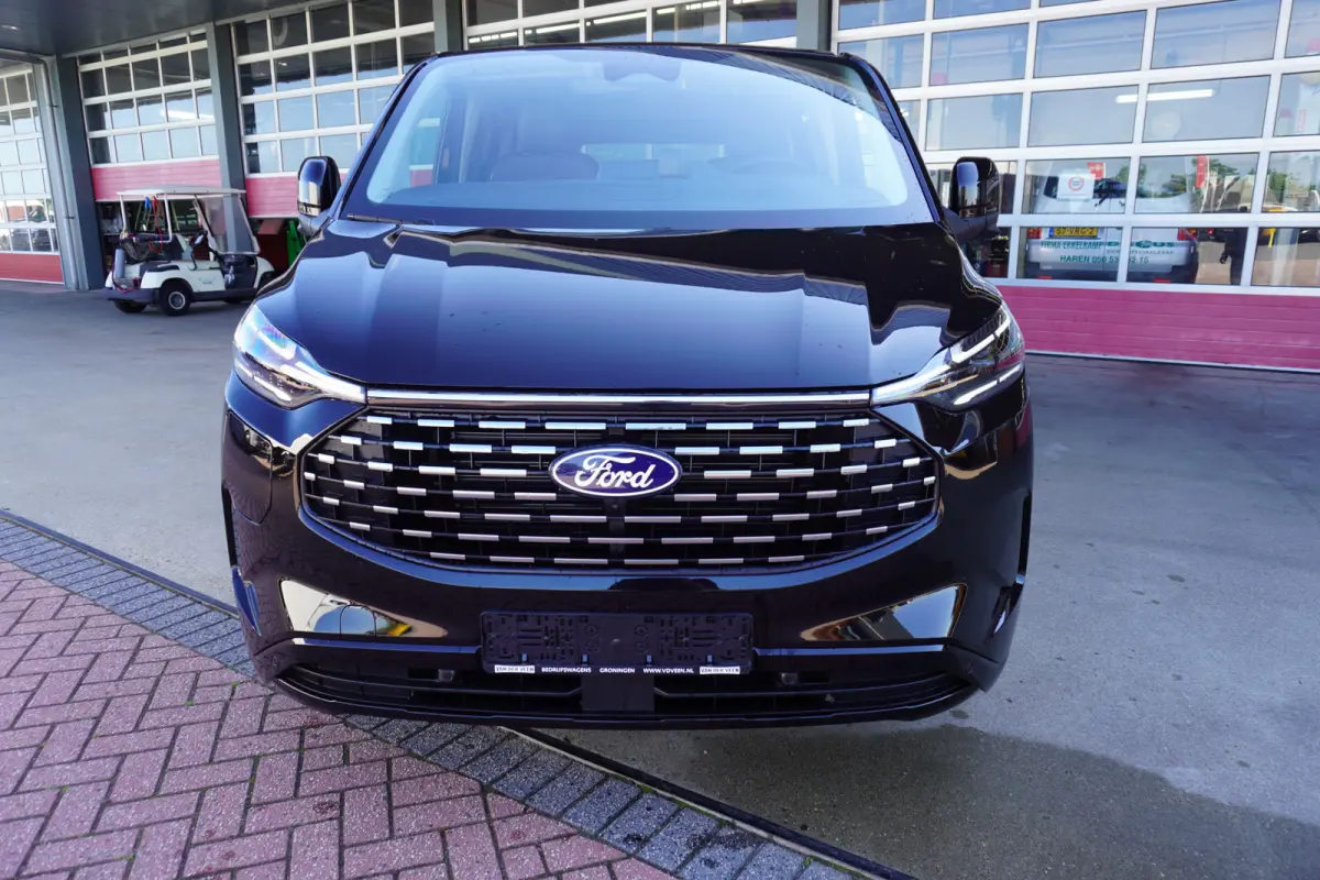 340L 2.5 PHEV 233PK L2H1 Titanium X 8 Persoons PHEV Automaat nr. V078 | Hybride | Airco | Adap. Cruise | Navi | Pano | 360 Cam | Elek.Schuifdeur L+R