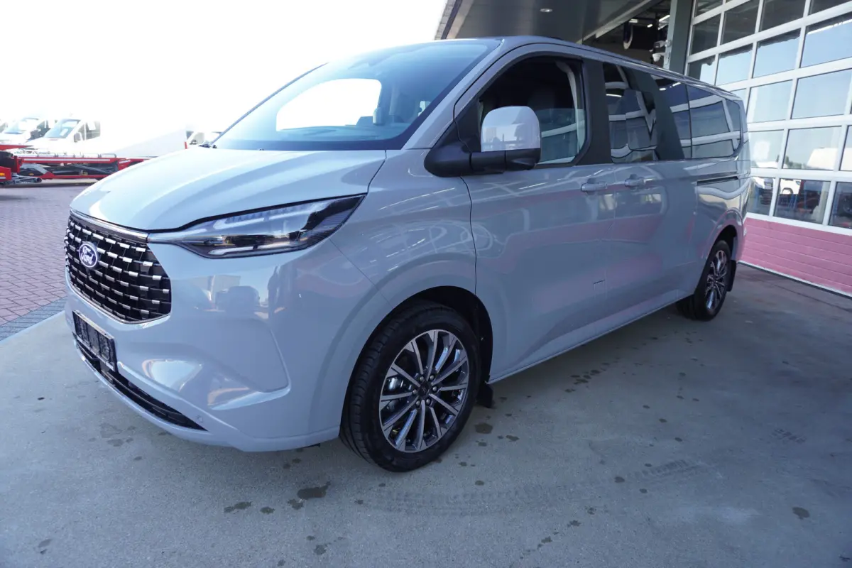 340L 2.5 PHEV 233PK L2H1 Titanium X 8 Persoons PHEV Automaat nr. V 067 | Hybride | Airco | Adap. Cruise | Navi | Pano | 360 Cam | Elek.Schuifdeur L+R| Incl BPM
