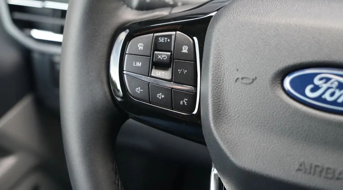 340L 2.5 PHEV 233PK L2H1 Titanium X 8 Persoons PHEV Automaat nr. V 067 | Hybride | Airco | Adap. Cruise | Navi | Pano | 360 Cam | Elek.Schuifdeur L+R| Incl BPM