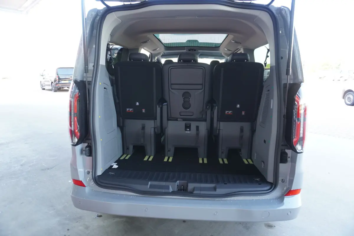 340L 2.5 PHEV 233PK L2H1 Titanium X 8 Persoons PHEV Automaat nr. V 067 | Hybride | Airco | Adap. Cruise | Navi | Pano | 360 Cam | Elek.Schuifdeur L+R| Incl BPM