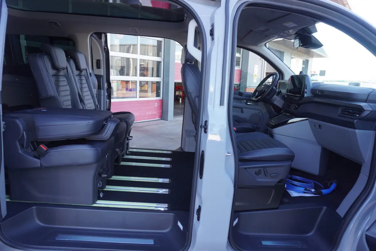 340L 2.5 PHEV 233PK L2H1 Titanium X 8 Persoons PHEV Automaat nr. V 067 | Hybride | Airco | Adap. Cruise | Navi | Pano | 360 Cam | Elek.Schuifdeur L+R| Incl BPM