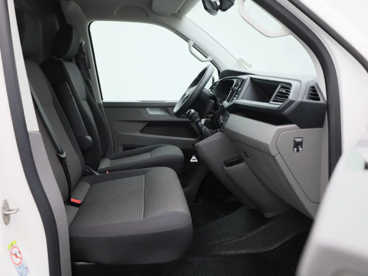 2.0 TDI L1H1 110PK | Airco | Parkeersensoren Achter | Navigatie | Apple/Android Carplay | Elektrisch Verstel/Verwarmbare Spiegels |