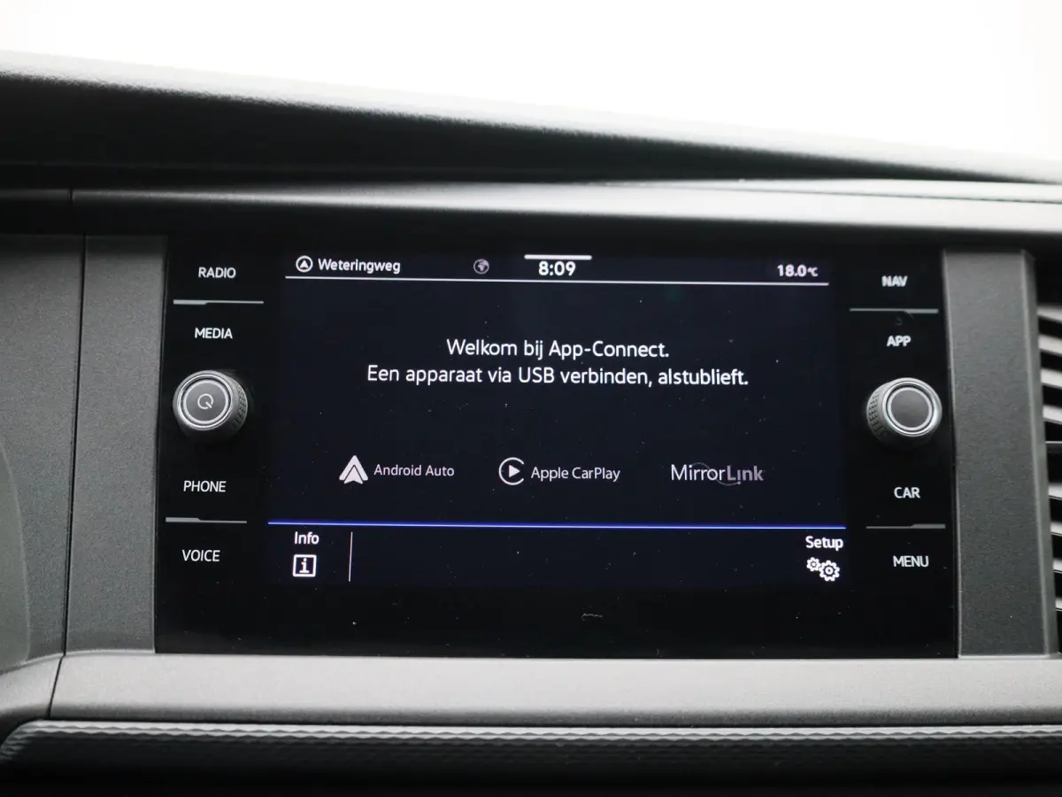 2.0 TDI L1H1 110PK | Airco | Parkeersensoren Achter | Navigatie | Apple/Android Carplay | Elektrisch Verstel/Verwarmbare Spiegels |