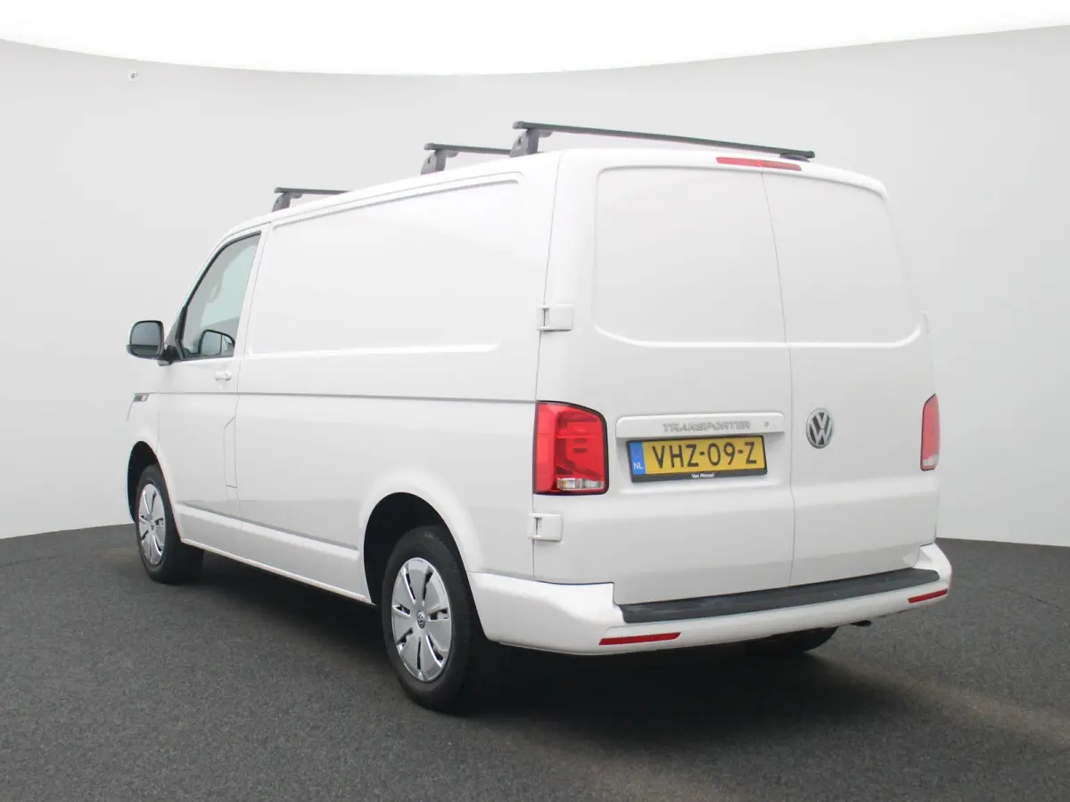 2.0 TDI L1H1 110PK | Airco | Parkeersensoren Achter | Navigatie | Apple/Android Carplay | Elektrisch Verstel/Verwarmbare Spiegels |