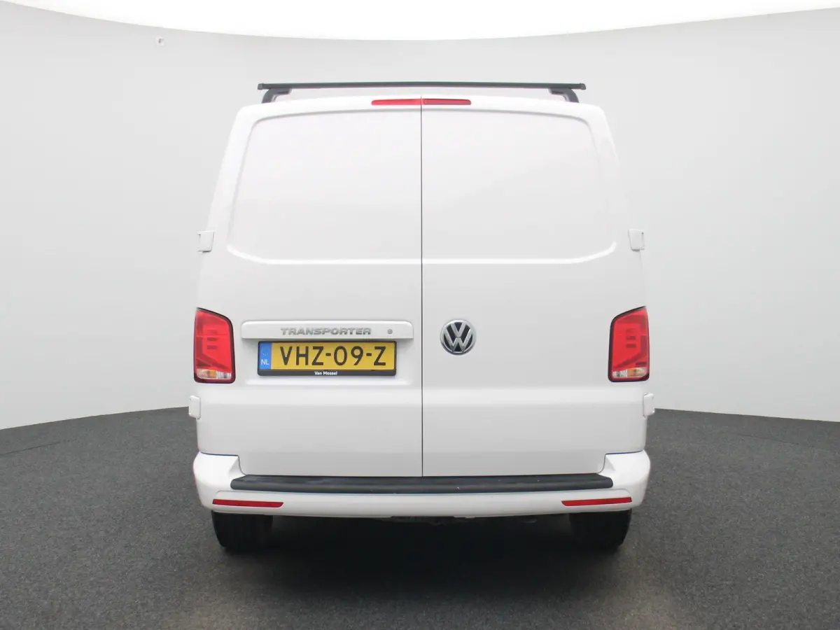 2.0 TDI L1H1 110PK | Airco | Parkeersensoren Achter | Navigatie | Apple/Android Carplay | Elektrisch Verstel/Verwarmbare Spiegels |