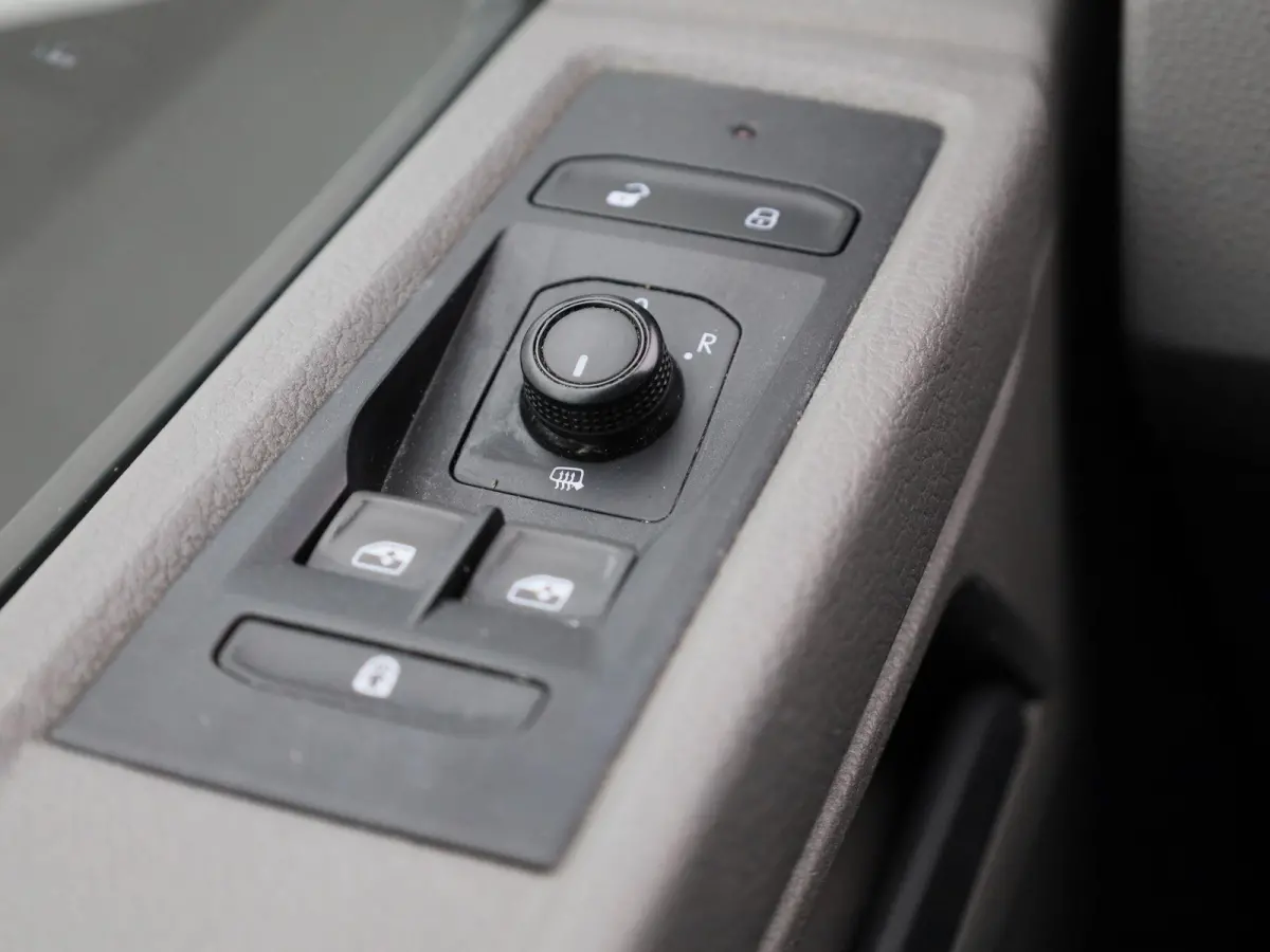 2.0 TDI L1H1 110PK | Airco | Parkeersensoren Achter | Navigatie | Apple/Android Carplay | Elektrisch Verstel/Verwarmbare Spiegels |