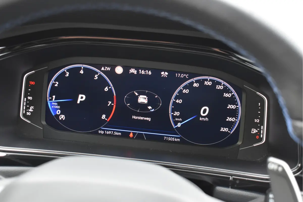 2.0 TSI 4Motion R Facelift Pano Navi Camera Keyless Beats 19 Inch