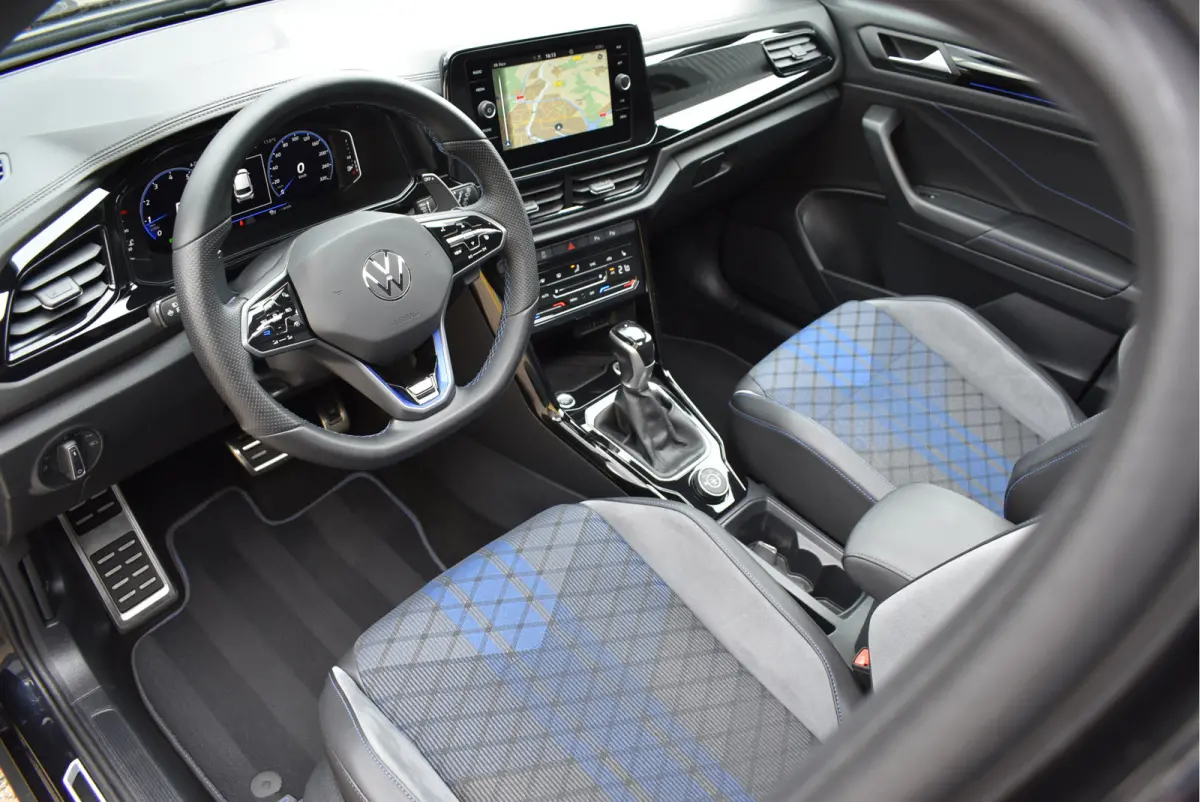 2.0 TSI 4Motion R Facelift Pano Navi Camera Keyless Beats 19 Inch