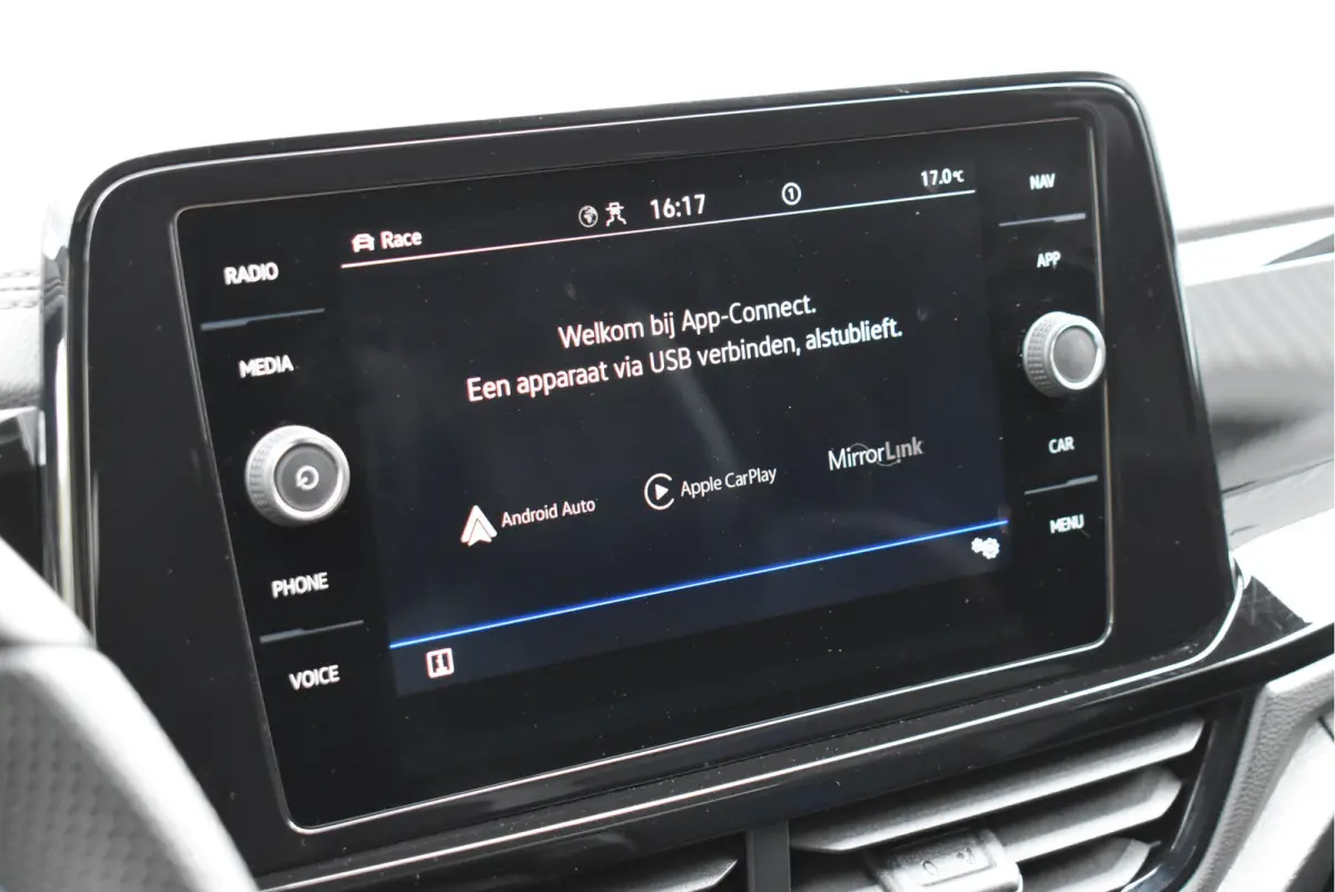 2.0 TSI 4Motion R Facelift Pano Navi Camera Keyless Beats 19 Inch