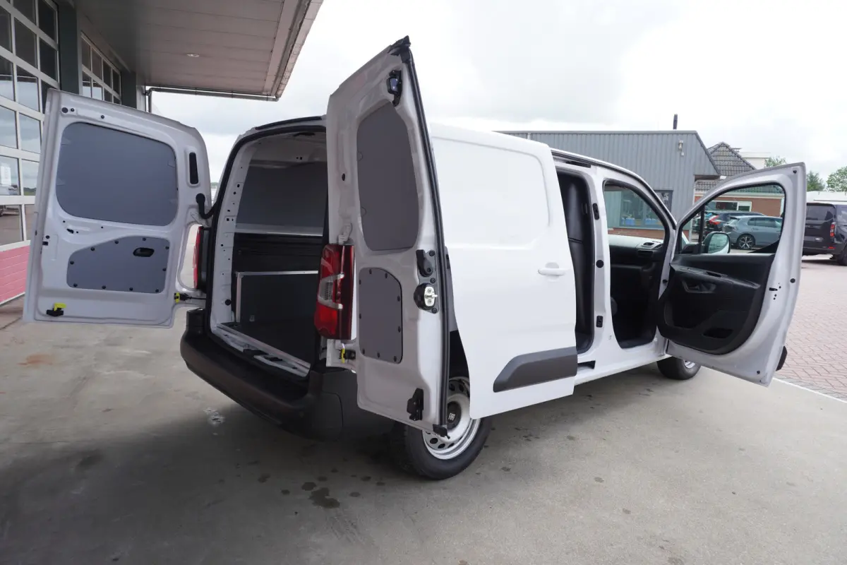 BlueHDi 130PK S&S L2 1000kg 3 zits nr.V059 | Airco | Cruise | Camera | Apple CP+Android auto