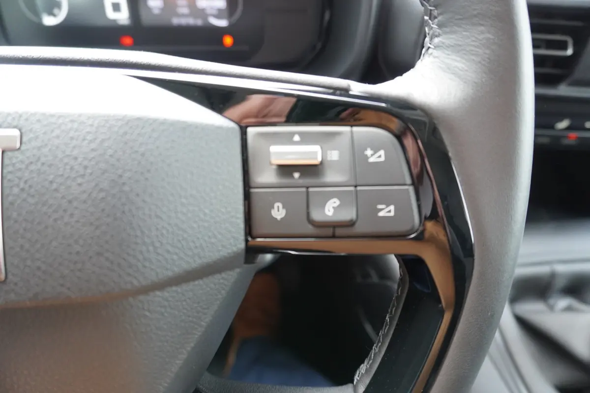 BlueHDi 130PK S&S L2 1000kg 3 zits nr.V059 | Airco | Cruise | Camera | Apple CP+Android auto