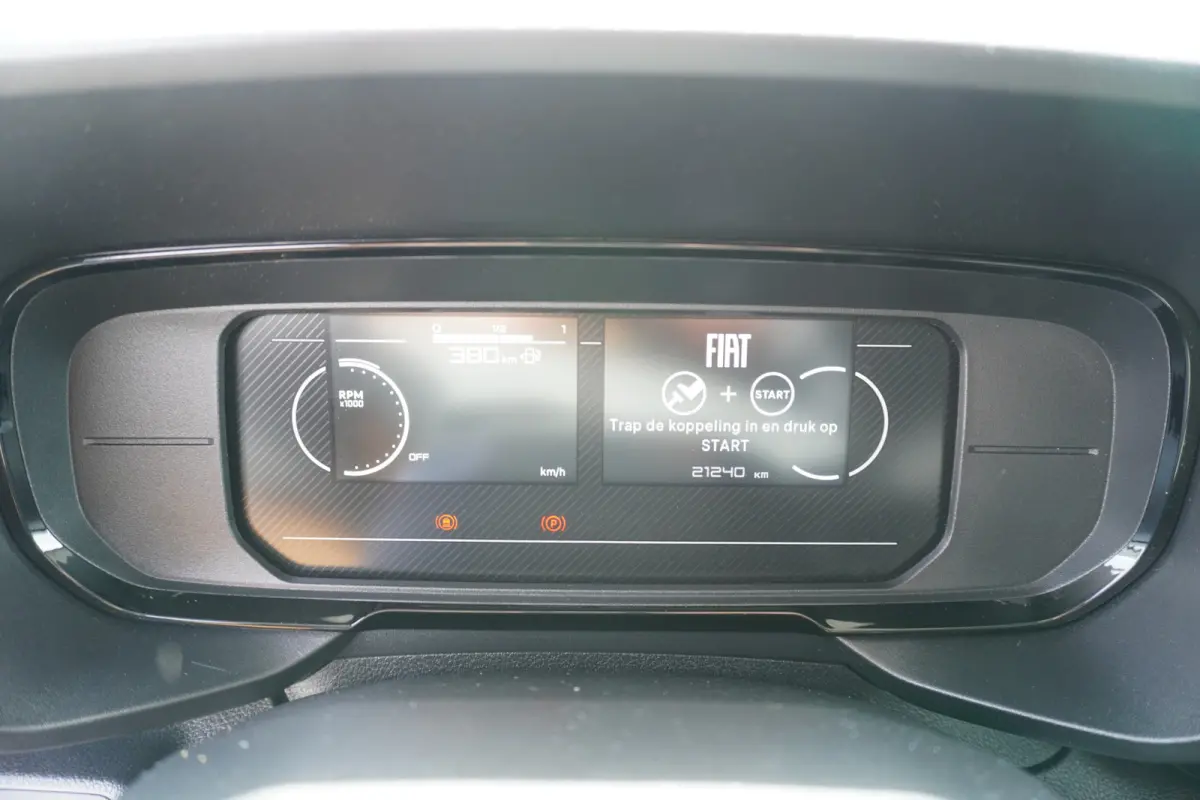 BlueHDi 130PK S&S L2 1000kg 3 zits nr.V059 | Airco | Cruise | Camera | Apple CP+Android auto
