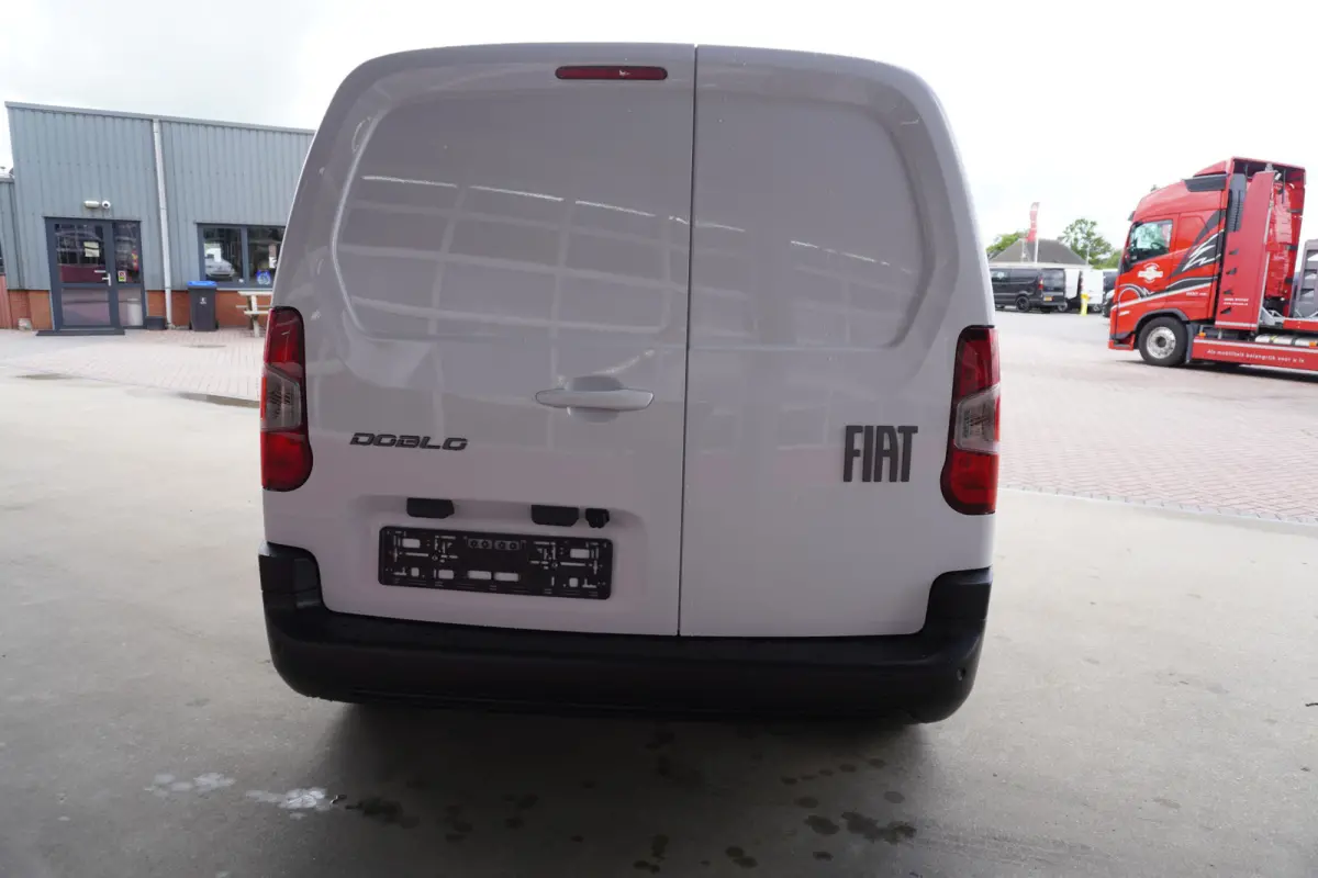 BlueHDi 130PK S&S L2 1000kg 3 zits nr.V059 | Airco | Cruise | Camera | Apple CP+Android auto