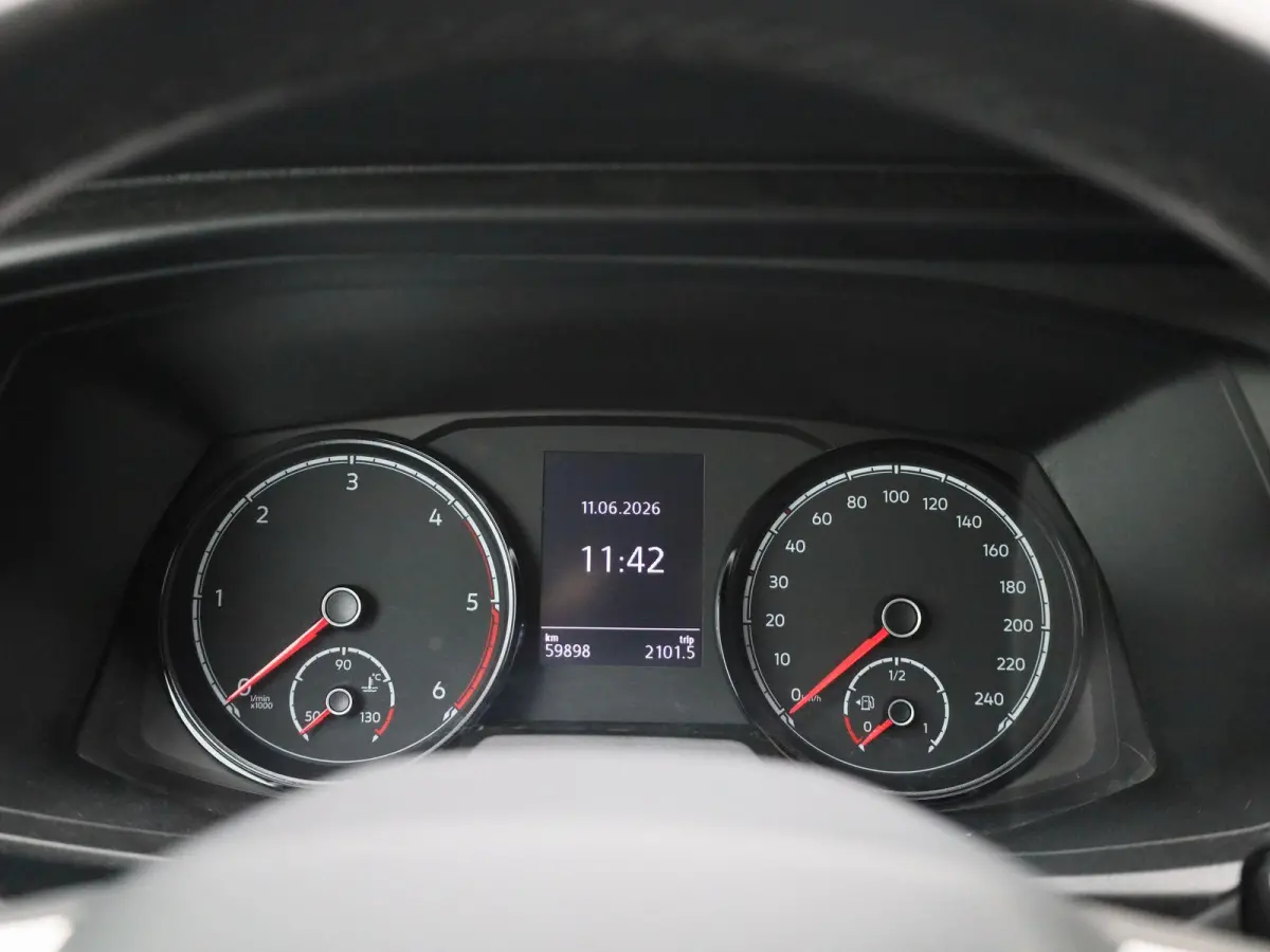 2.0 TDI L1H1 150PK Automaat | Multifunctioneel Stuurwiel | Stoelverwarming | Elektrische Spiegels | Parkeersensoren Achter | Cruise Control | App-Connect | DAB+ | Airco |