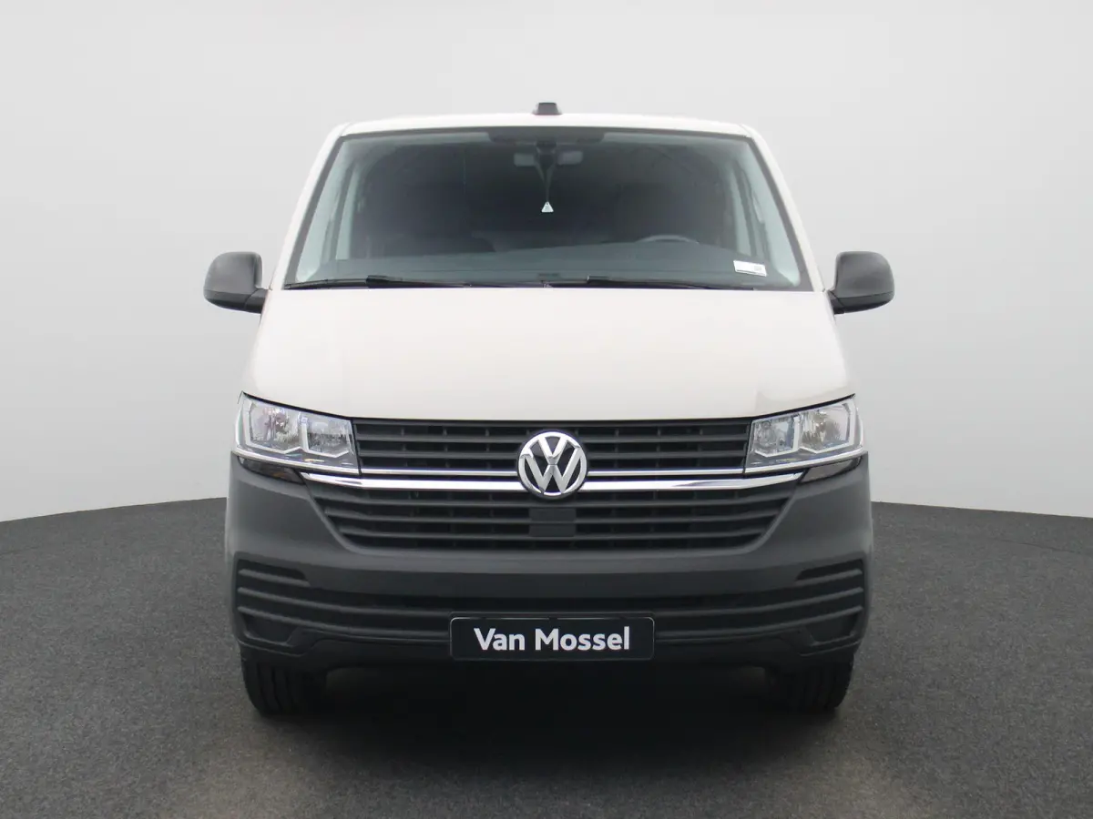 2.0 TDI L1H1 150PK Automaat | Multifunctioneel Stuurwiel | Stoelverwarming | Elektrische Spiegels | Parkeersensoren Achter | Cruise Control | App-Connect | DAB+ | Airco |
