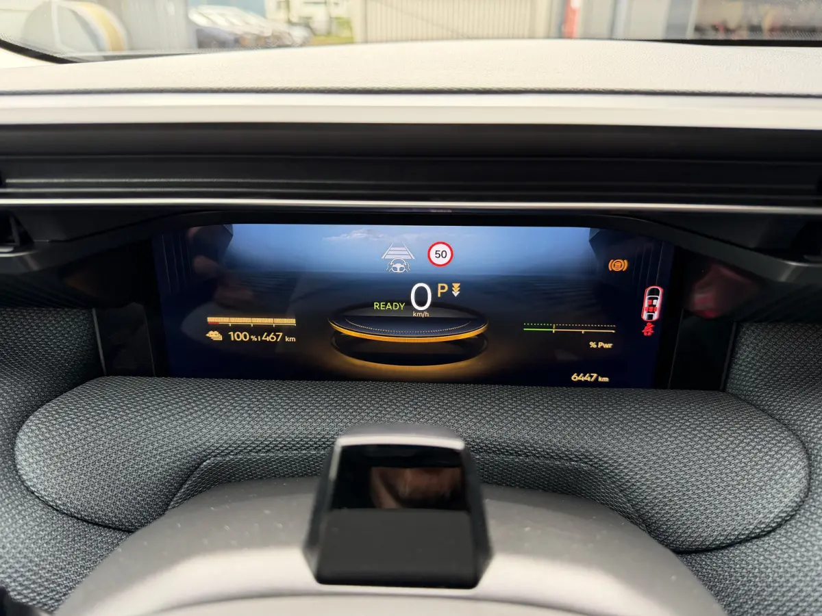 Plus (Pack Techno) Comfort Range 73 kWh (Elektrische Klep - Stoel-/- stuurverwarming - Adaptieve Cruise Controle - Camera - Keyless Entry - 19"incl 4S - LED Matrix - Warmtepomp)