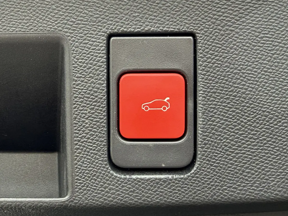 Plus (Pack Techno) Comfort Range 73 kWh (Elektrische Klep - Stoel-/- stuurverwarming - Adaptieve Cruise Controle - Camera - Keyless Entry - 19"incl 4S - LED Matrix - Warmtepomp)