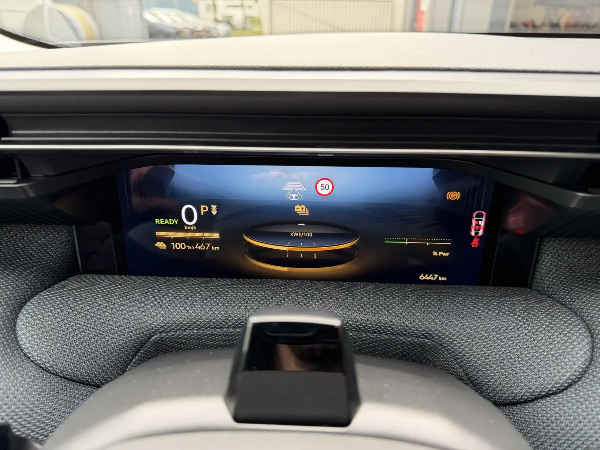 Plus (Pack Techno) Comfort Range 73 kWh (Elektrische Klep - Stoel-/- stuurverwarming - Adaptieve Cruise Controle - Camera - Keyless Entry - 19"incl 4S - LED Matrix - Warmtepomp)
