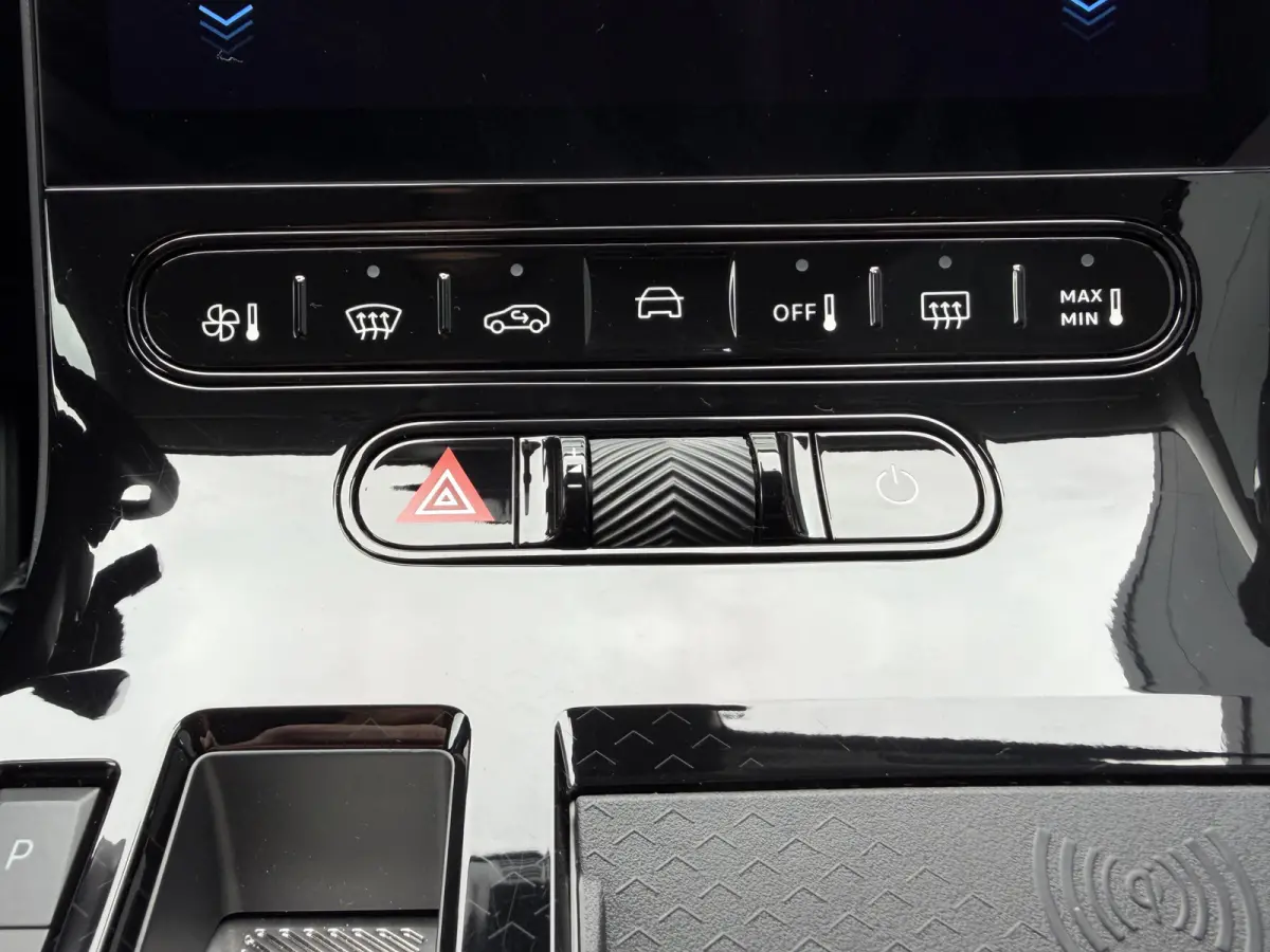 Plus (Pack Techno) Comfort Range 73 kWh (Elektrische Klep - Stoel-/- stuurverwarming - Adaptieve Cruise Controle - Camera - Keyless Entry - 19"incl 4S - LED Matrix - Warmtepomp)