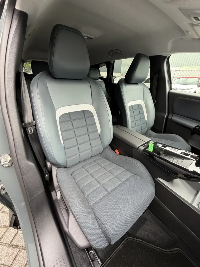 Plus (Pack Techno) Comfort Range 73 kWh (Elektrische Klep - Stoel-/- stuurverwarming - Adaptieve Cruise Controle - Camera - Keyless Entry - 19"incl 4S - LED Matrix - Warmtepomp)