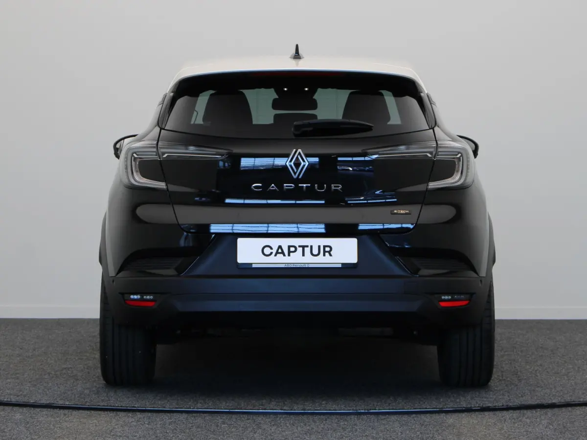 E-Tech full hybrid 160pk techno | Vijf jaar garantie | Stoel- en stuurwielverwarming | Achteruitrijcamera |