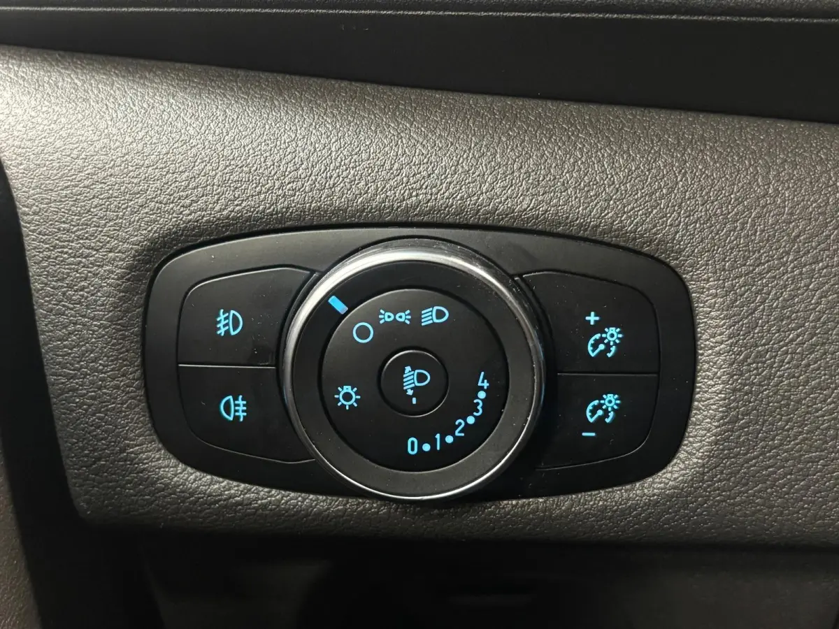 280 2.0 TDCI L1H1 Trend Automaat