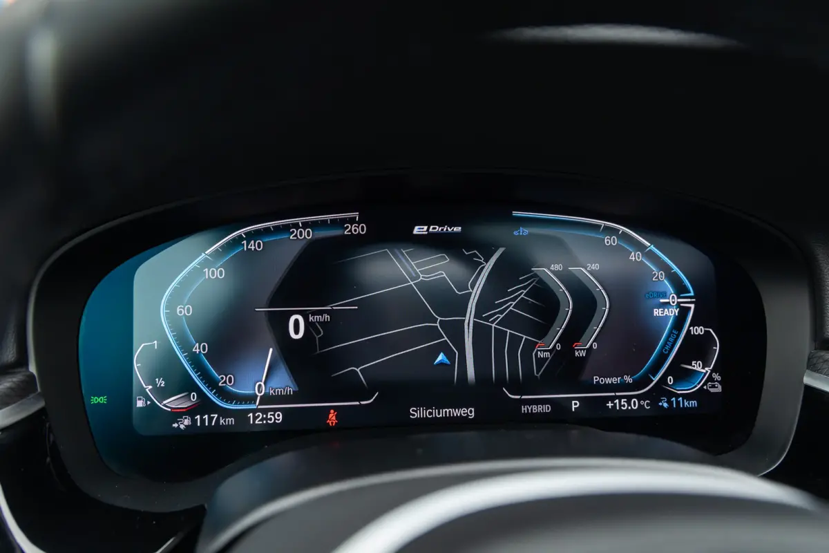 530e M-sport | Pano | 20'' | SOH 96% | Leder | M-pakket | Harman/kardon | Head-up | Elektrisch verstelb. bestuurdersstoel | Apple Carplay/Android Auto | Achteruitrijcamera | Apple Carplay/An