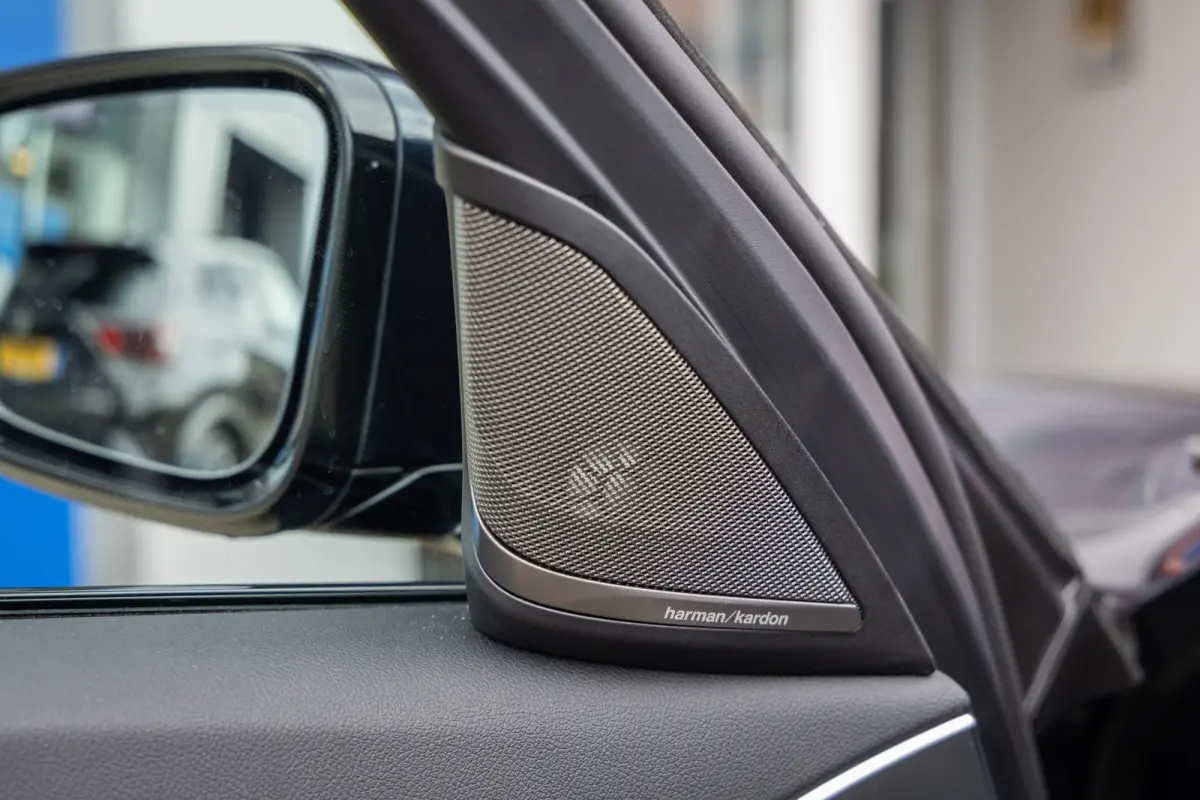 530e M-sport | Pano | 20'' | SOH 96% | Leder | M-pakket | Harman/kardon | Head-up | Elektrisch verstelb. bestuurdersstoel | Apple Carplay/Android Auto | Achteruitrijcamera | Apple Carplay/An