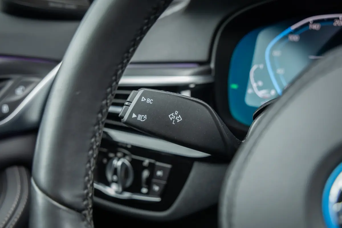 530e M-sport | Pano | 20'' | SOH 96% | Leder | M-pakket | Harman/kardon | Head-up | Elektrisch verstelb. bestuurdersstoel | Apple Carplay/Android Auto | Achteruitrijcamera | Apple Carplay/An