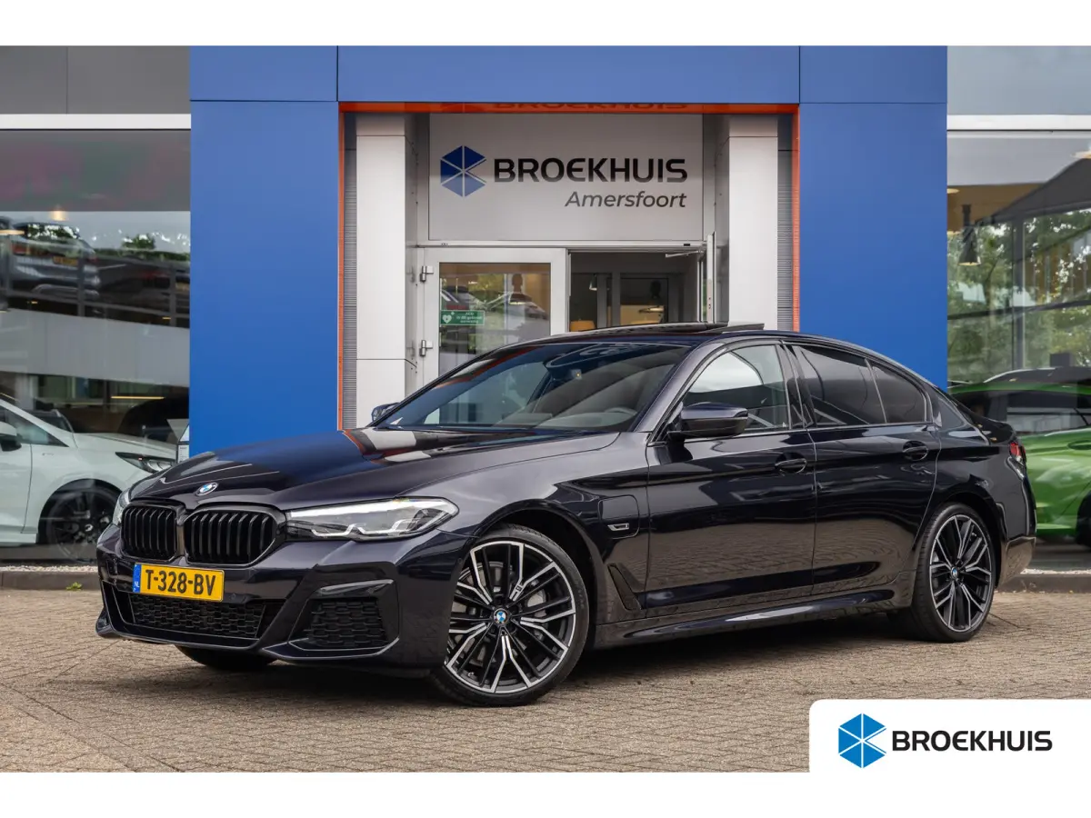530e M-sport | Pano | 20'' | SOH 96% | Leder | M-pakket | Harman/kardon | Head-up | Elektrisch verstelb. bestuurdersstoel | Apple Carplay/Android Auto | Achteruitrijcamera | Apple Carplay/An