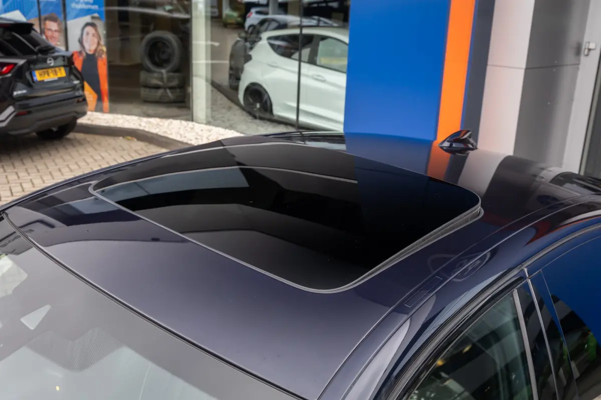 530e M-sport | Pano | 20'' | SOH 96% | Leder | M-pakket | Harman/kardon | Head-up | Elektrisch verstelb. bestuurdersstoel | Apple Carplay/Android Auto | Achteruitrijcamera | Apple Carplay/An