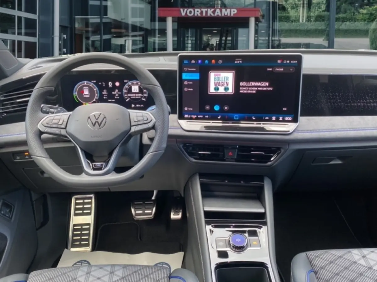 1.5 TSI DSG eHYBRID R-LINE TREKHAAK/360-CAM/ELEK-KLEP/ACC/IQ/STOEL+STUURVERW