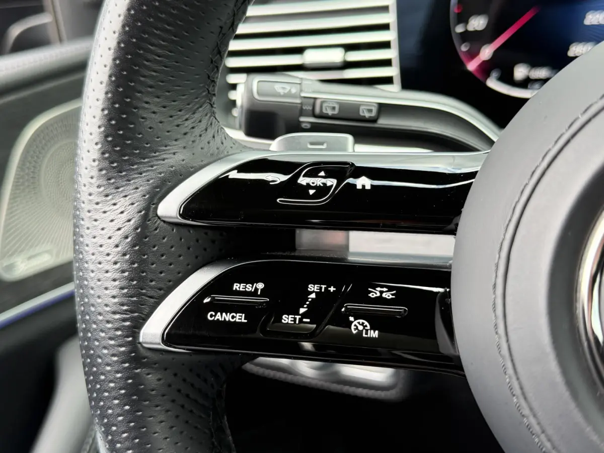 400 e 4MATIC AMG Line Premium + 22"/Airmatic/Panoramadak/Burmester /Trekhaak/Leder + memory/Stuur + stoelverwarming v+a/Stoelkoeling/Head-up/Keyless/360 camera