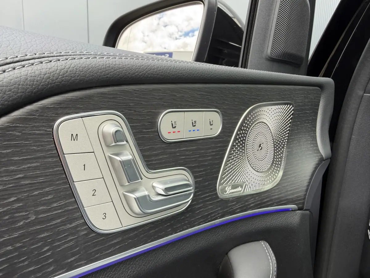 400 e 4MATIC AMG Line Premium + 22"/Airmatic/Panoramadak/Burmester /Trekhaak/Leder + memory/Stuur + stoelverwarming v+a/Stoelkoeling/Head-up/Keyless/360 camera