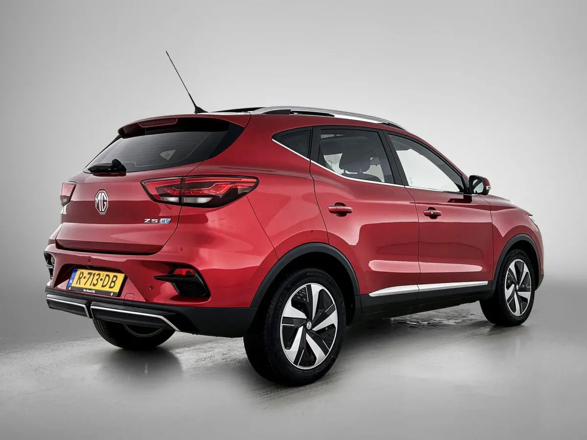 MG EV Long Range Luxury 70 kWh Privacy Glass | Garantie t/m 7-2029 | Panoramadak | 3-Fase Laden | Navi | Carplay / Android