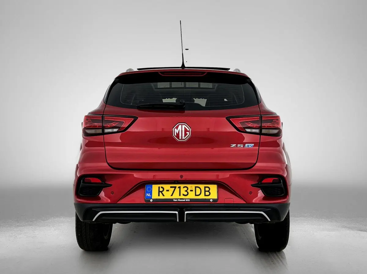 MG EV Long Range Luxury 70 kWh Privacy Glass | Garantie t/m 7-2029 | Panoramadak | 3-Fase Laden | Navi | Carplay / Android