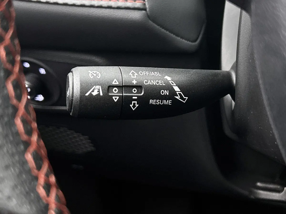 MG EV Long Range Luxury 70 kWh Privacy Glass | Garantie t/m 7-2029 | Panoramadak | 3-Fase Laden | Navi | Carplay / Android