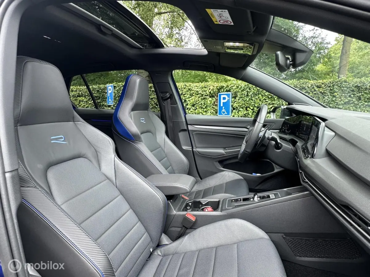 2.0 TSI R 4Motion|PANO|HUD|H&K|AKRA|IQ LIGHT