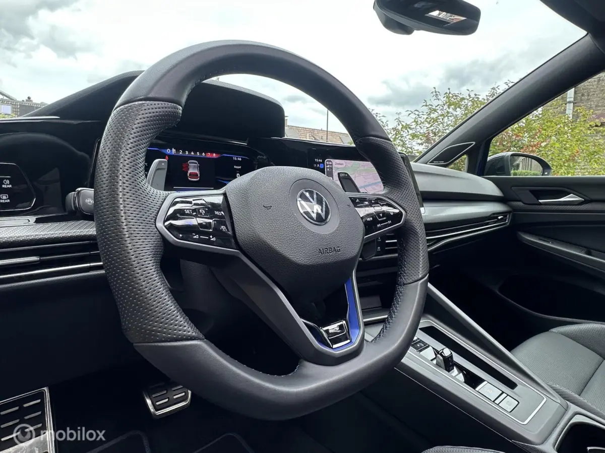 2.0 TSI R 4Motion|PANO|HUD|H&K|AKRA|IQ LIGHT