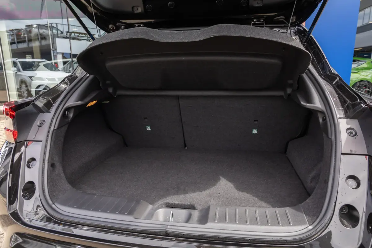 1.6 Hybrid Tekna | BOSE | 360 camera | Cruise adaptief | Leder | Apple Carplay/Android Auto | Dodehoekdetectie met correctie | Volledig digitaal dashboard | Apple Carplay/Android Auto|telefo