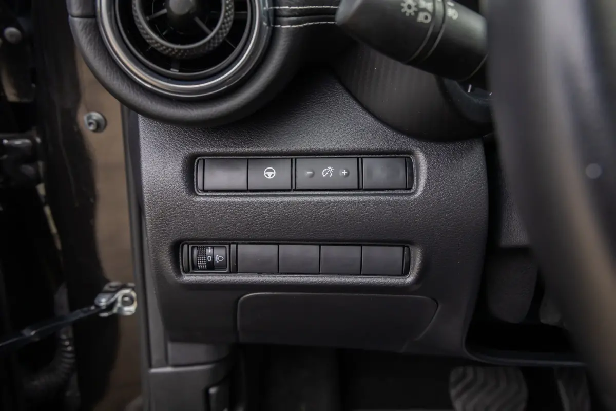 1.6 Hybrid Tekna | BOSE | 360 camera | Cruise adaptief | Leder | Apple Carplay/Android Auto | Dodehoekdetectie met correctie | Volledig digitaal dashboard | Apple Carplay/Android Auto|telefo