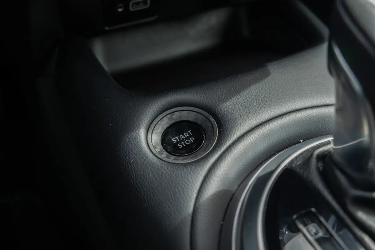 1.6 Hybrid Tekna | BOSE | 360 camera | Cruise adaptief | Leder | Apple Carplay/Android Auto | Dodehoekdetectie met correctie | Volledig digitaal dashboard | Apple Carplay/Android Auto|telefo