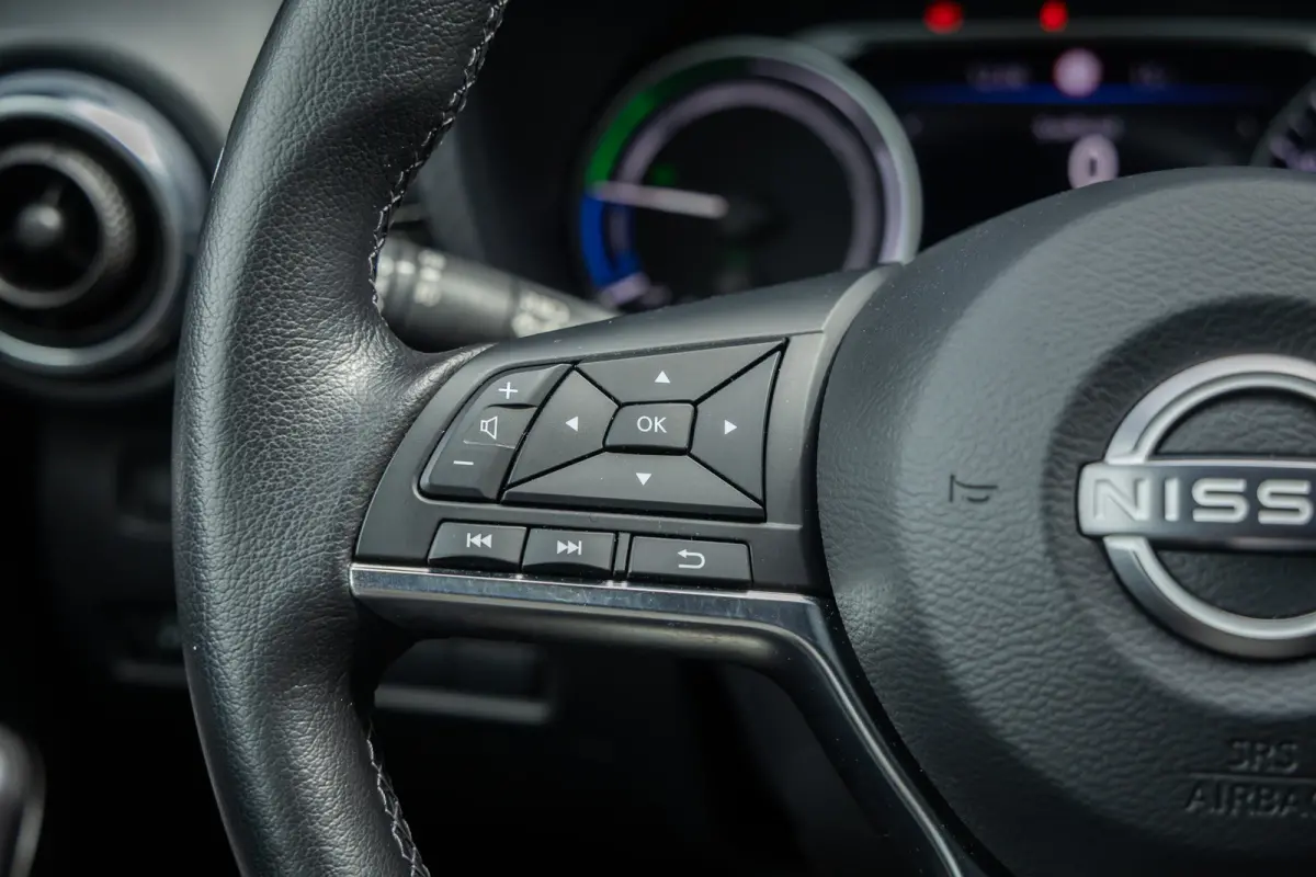1.6 Hybrid Tekna | BOSE | 360 camera | Cruise adaptief | Leder | Apple Carplay/Android Auto | Dodehoekdetectie met correctie | Volledig digitaal dashboard | Apple Carplay/Android Auto|telefo