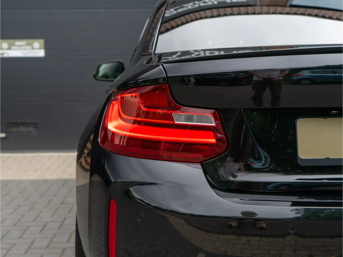 M2 DCT 370PK NIEUWSTAAT I NL-AUTO I NAP I DEALER-ONDERHOUDEN I I 19" I Harman kardon I Leer I Schuifdak I Memory I Camera I Led I Carplay I Carbon I
