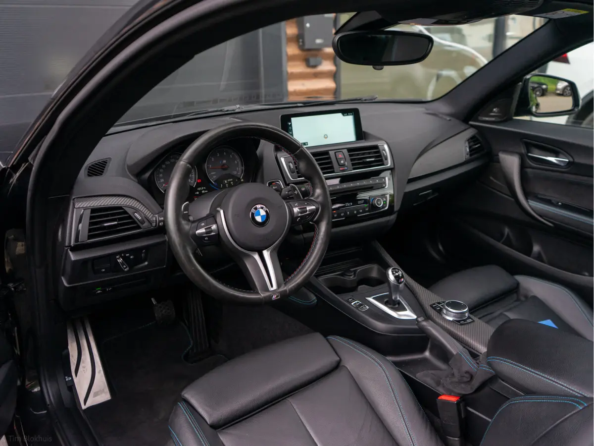 M2 DCT 370PK NIEUWSTAAT I NL-AUTO I NAP I DEALER-ONDERHOUDEN I I 19" I Harman kardon I Leer I Schuifdak I Memory I Camera I Led I Carplay I Carbon I