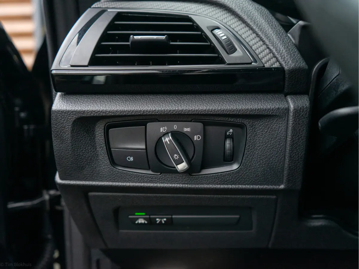 M2 DCT 370PK NIEUWSTAAT I NL-AUTO I NAP I DEALER-ONDERHOUDEN I I 19" I Harman kardon I Leer I Schuifdak I Memory I Camera I Led I Carplay I Carbon I