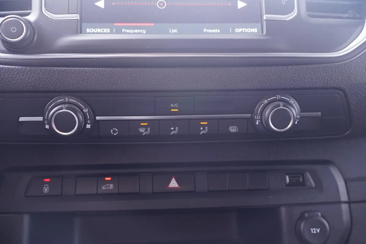 1.5 Multijet 102 pk L3 Airco, Apple Carplay Cruise control, Laadruimte Pakket, PDC achter, 3-Zits
