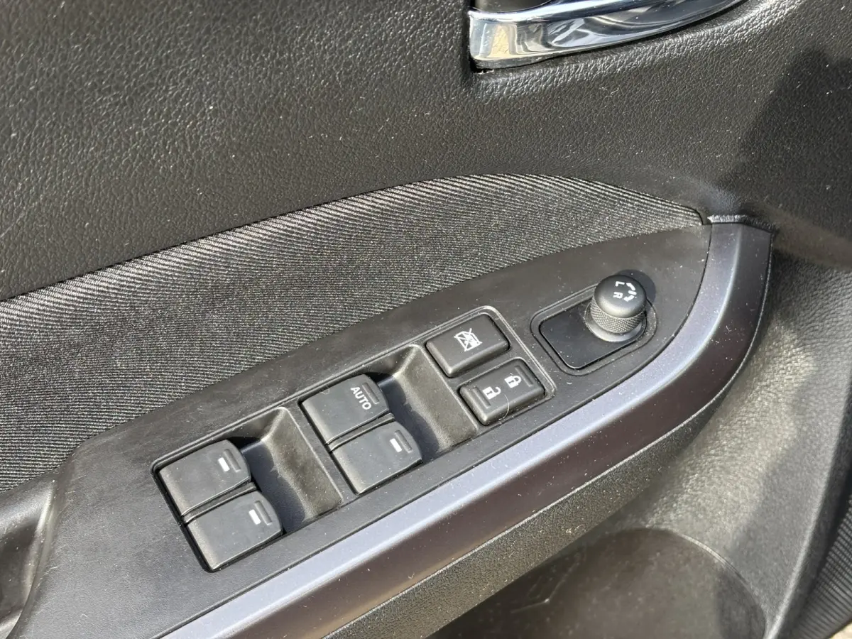 1.5 Hybrid Select / Allseason Banden / Navi / Stoelverwarming / Applecarplay/AndroidAuto /