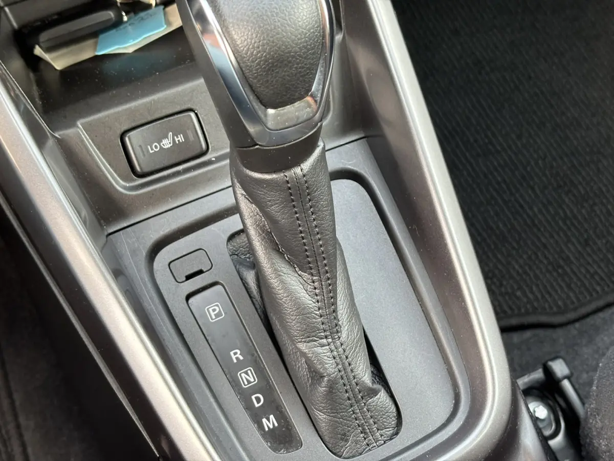 1.5 Hybrid Select / Allseason Banden / Navi / Stoelverwarming / Applecarplay/AndroidAuto /