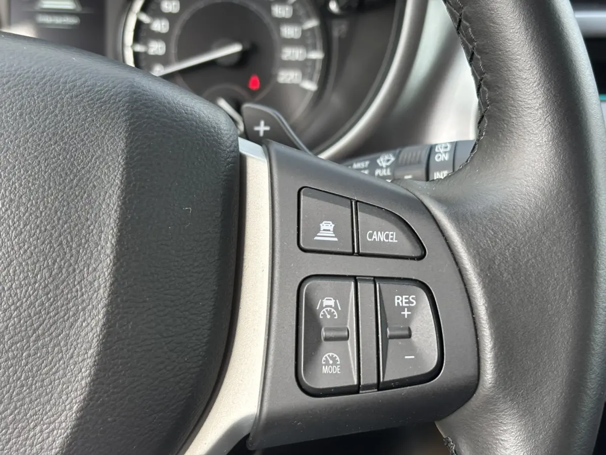 1.5 Hybrid Select / Allseason Banden / Navi / Stoelverwarming / Applecarplay/AndroidAuto /